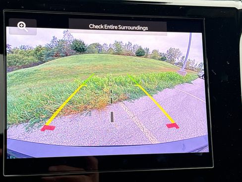 New 2025 Jeep Grand Cherokee L Altitude image 18