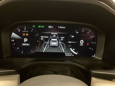 Used 2025 Mitsubishi Outlander AWD image 13