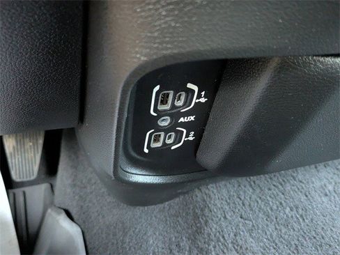 Used 2022 RAM 2500 Big Horn w/ Cold Weather Group image 21