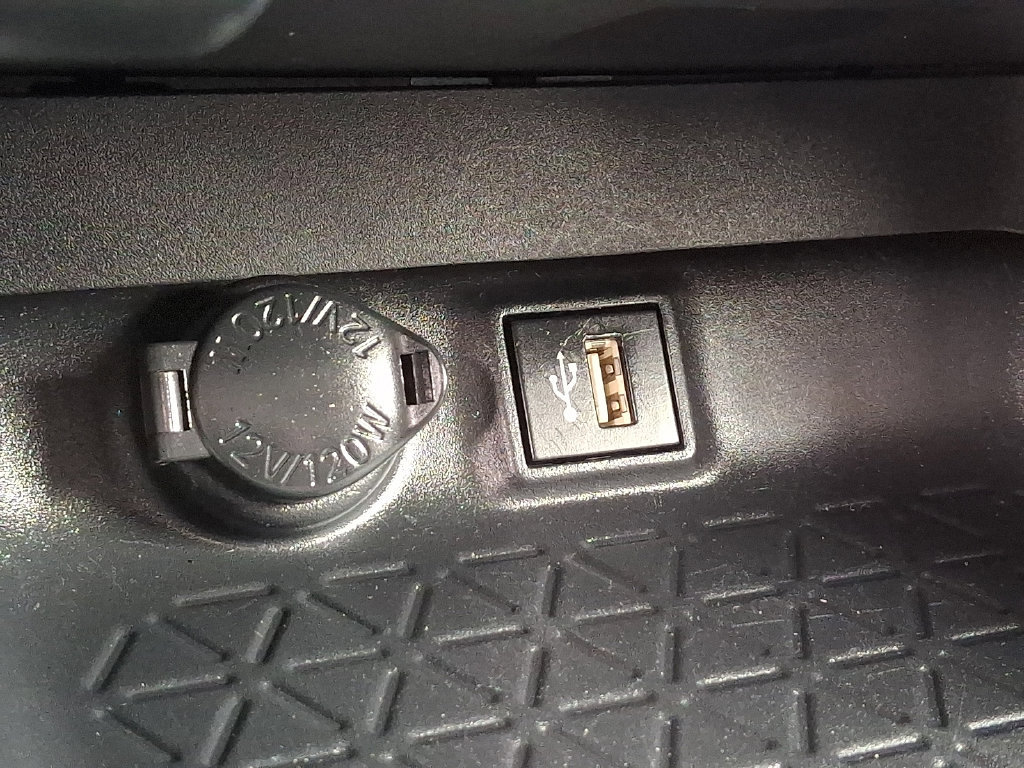 Used 2024 Toyota RAV4 XLE AWD/4WD image 19