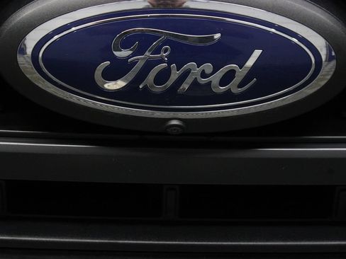Used 2023 Ford F150 Lariat w/ Equipment Group 502A High AWD/4WD image 58