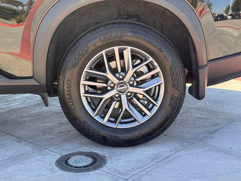 Certified 2025 Nissan Rogue S FWD image 10