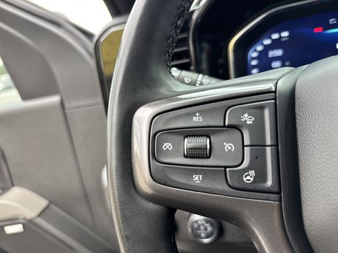 Used 2024 Chevrolet Silverado 2500 ZR2 w/ Technology Package image 19