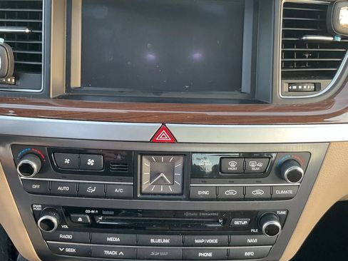 Used 2016 Hyundai Genesis 3.8 w/ Option Group 03 image 35