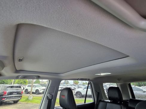 Used 2024 Toyota 4Runner TRD Off-Road Premium w/ Moonroof Package AWD/4WD image 8