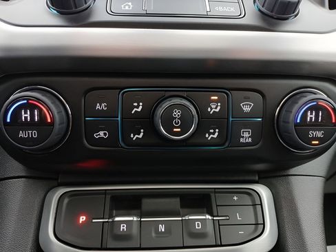 Used 2023 GMC Acadia SLT w/ Elevation Edition image 24