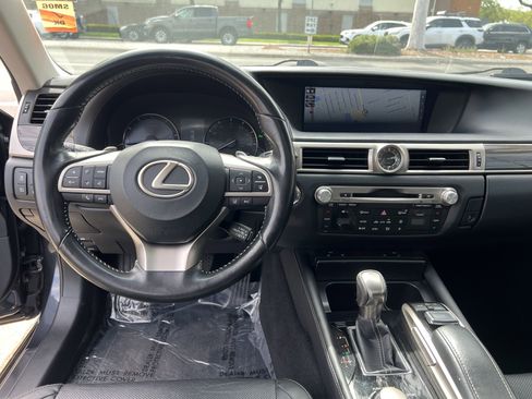 Used 2017 Lexus GS 350 RWD image 16