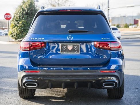 Used 2021 Mercedes-Benz GLB 250 4MATIC image 6