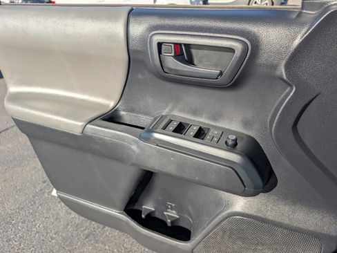 Used 2020 Toyota Tacoma SR image 19