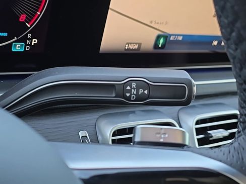 New 2026 Mercedes-Benz GLS 450 4MATIC image 27