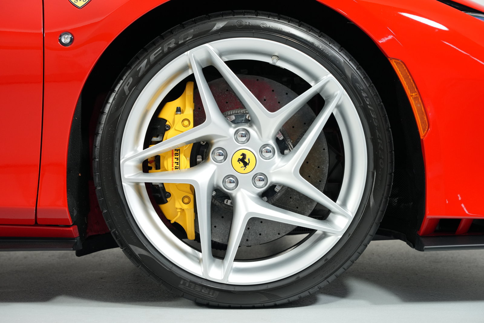 Certified 2022 Ferrari F8 Spider RWD image 18