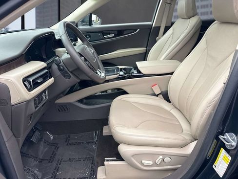 Certified 2023 Lincoln Nautilus Reserve w/ Luxury Package FWD image 23