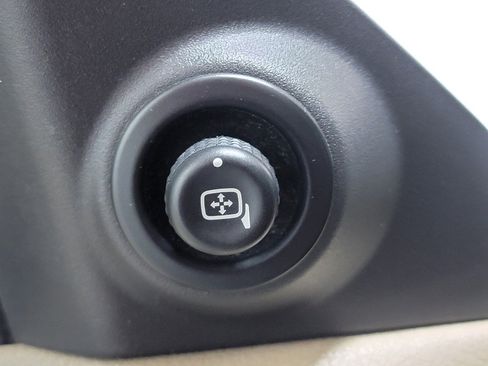 Used 2008 Ford Mustang Convertible RWD image 24