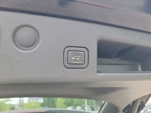 Used 2024 Chevrolet Equinox LT AWD/4WD image 11