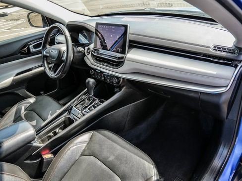 Used 2022 Jeep Compass Limited image 16