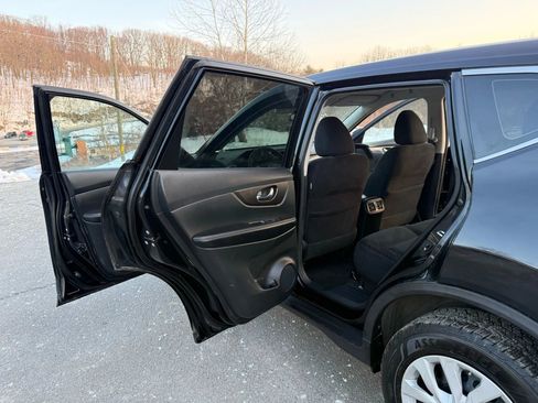 Used 2014 Nissan Rogue S image 18