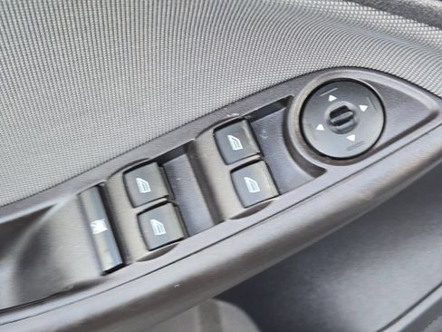 Used 2014 Ford Focus SE FWD image 17