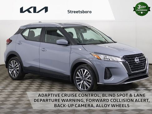 Used 2024 Nissan Kicks SV image 1