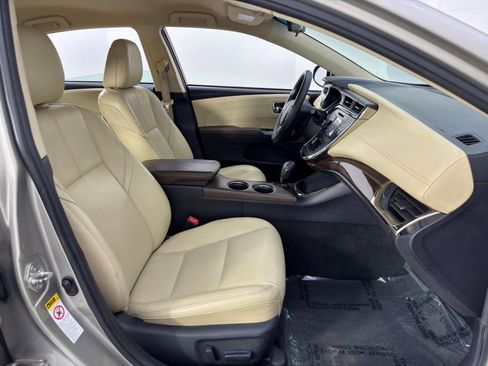 Used 2013 Toyota Avalon XLE image 13