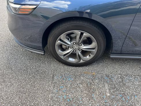 Used 2024 Honda Accord EX image 11