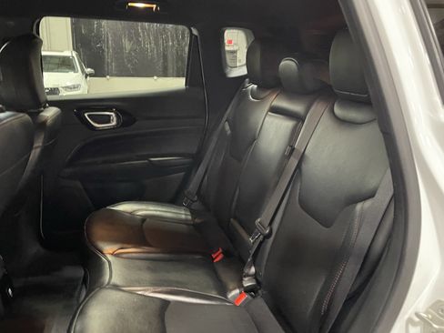 Certified 2023 Jeep Compass Trailhawk AWD/4WD image 15