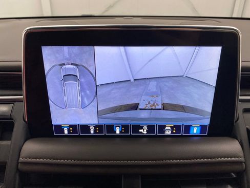 Used 2021 Chevrolet Tahoe LT w/ Luxury Package AWD/4WD image 25