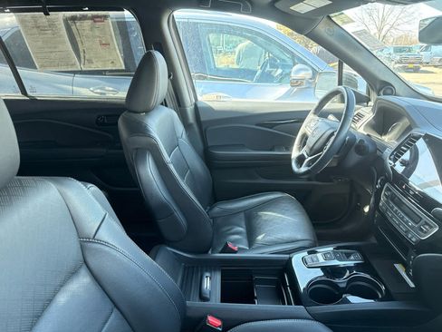 Used 2023 Honda Passport Elite image 7