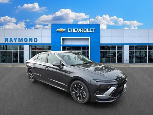 Used 2025 Hyundai Sonata SEL AWD/4WD image 10