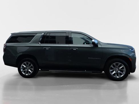 Used 2023 Chevrolet Suburban Premier image 6