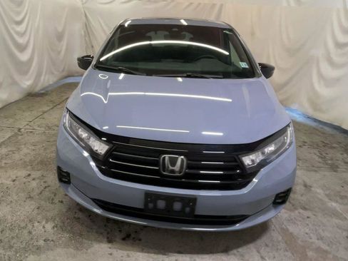 Used 2023 Honda Odyssey Sport image 3