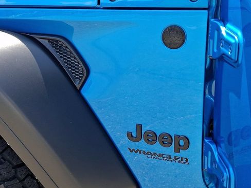 Used 2022 Jeep Wrangler Unlimited Sport AWD/4WD image 32