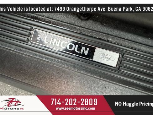 Used 1992 Lincoln Town Car Signature image 40
