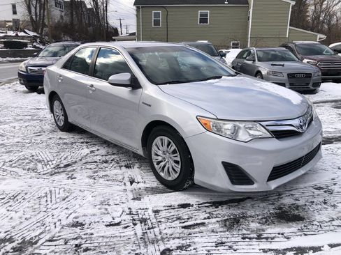 Used 2012 Toyota Camry LE image 1