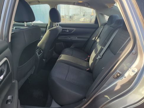 Used 2016 Nissan Altima 2.5 SV w/ Convenience Package image 11