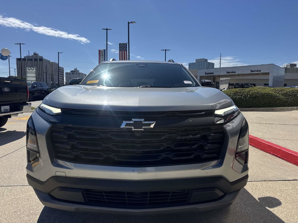 Used 2026 Chevrolet Equinox LT w/ Midnight Edition FWD image 2