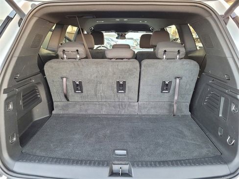 Used 2025 GMC Acadia Elevation image 19