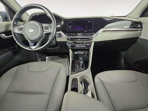 Used 2021 Kia Niro Touring image 10