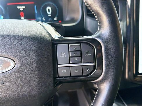 Used 2022 Ford F150 Lightning Platinum image 36