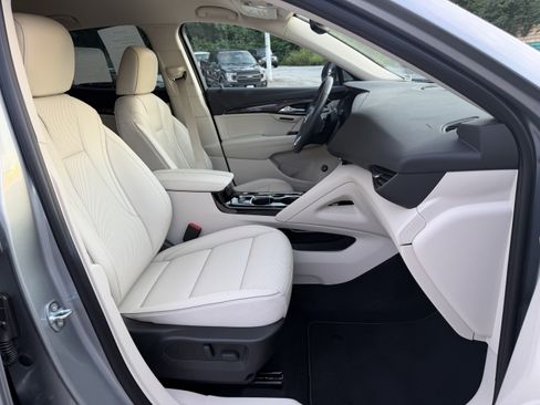 Used 2023 Buick Envision Essence AWD/4WD image 11