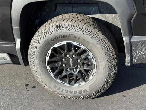 New 2026 Chevrolet Silverado EV Trail Boss image 4