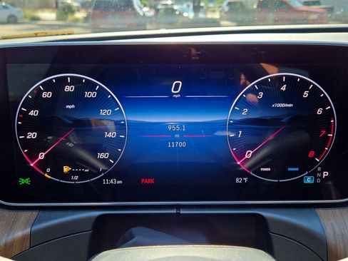 Used 2025 Mercedes-Benz C 300 Sedan image 20