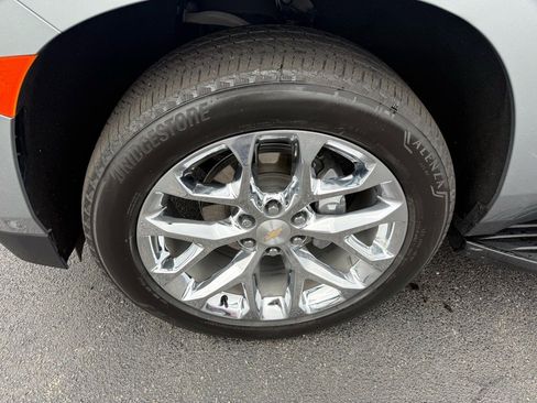 Used 2023 Chevrolet Tahoe Premier w/ Advanced Technology Package image 9