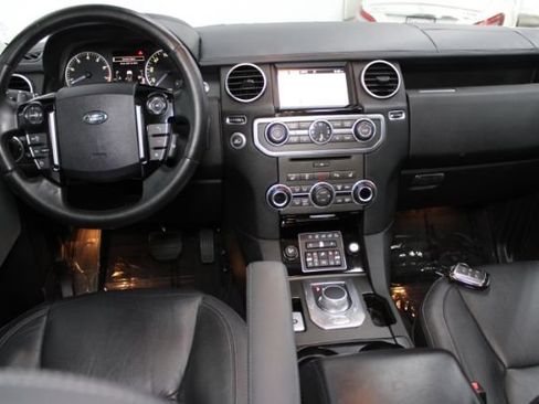 Used 2016 Land Rover LR4 HSE LUX AWD/4WD image 2