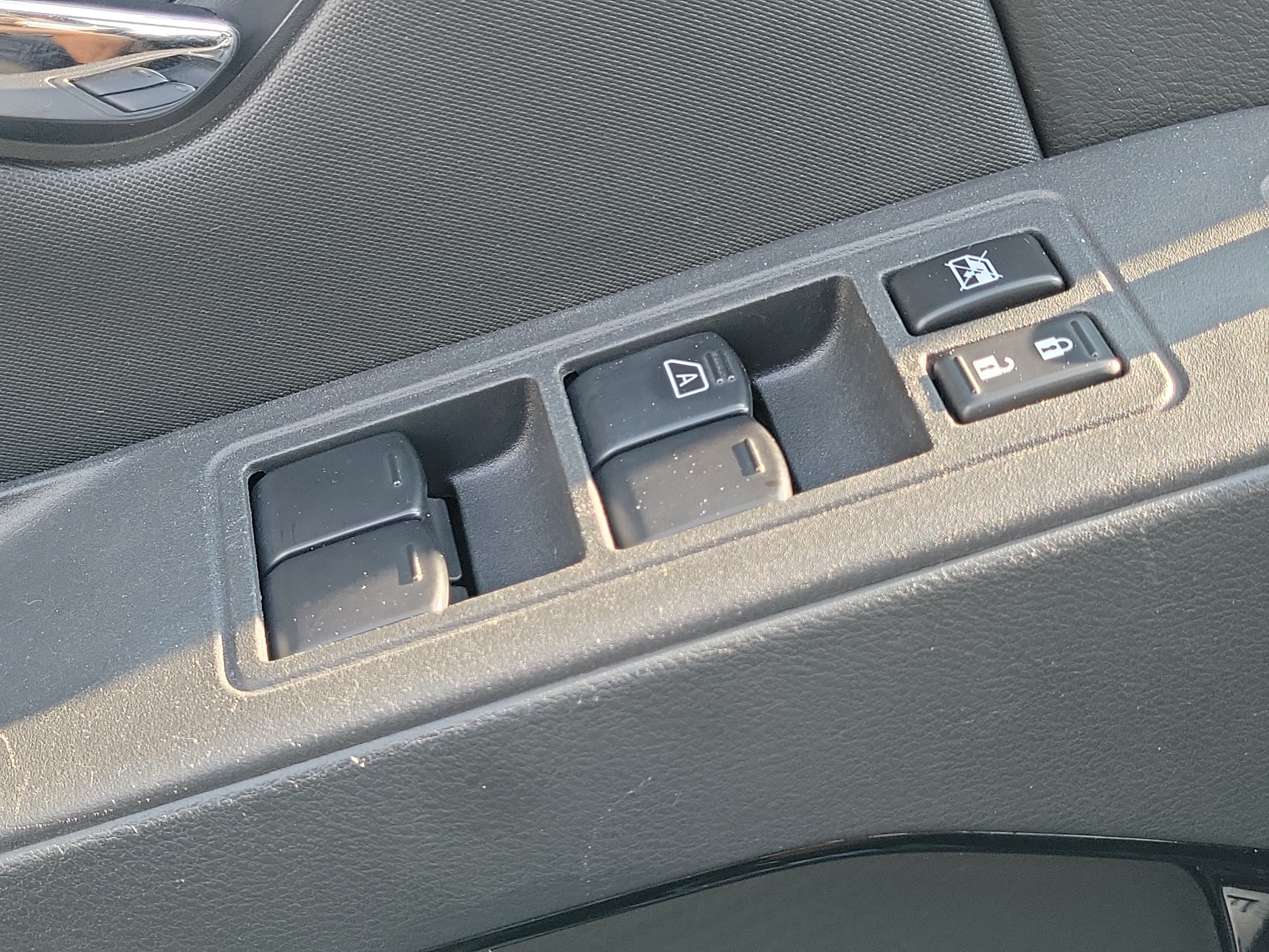 Used 2023 Nissan Frontier SV w/ Midnight Edition Package RWD image 27