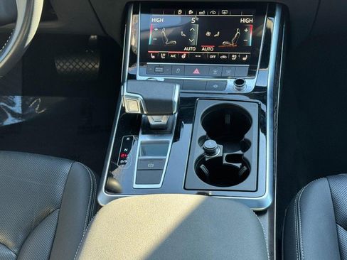 Used 2020 Audi Q8 Premium Plus w/ Premium Plus Package image 14