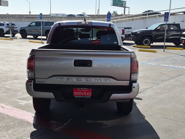 Used 2022 Toyota Tacoma TRD Sport w/ TRD Premium Sport Package RWD image 9