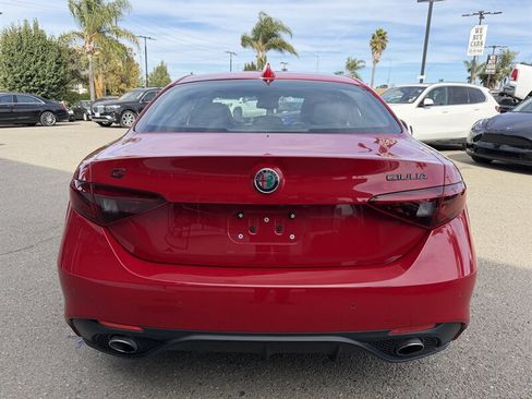 Used 2018 Alfa Romeo Giulia Ti Sport w/ Quick Order Package 22U Sport RWD image 6