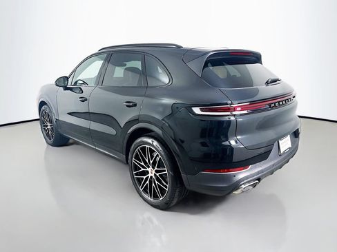 Certified 2026 Porsche Cayenne AWD/4WD image 3