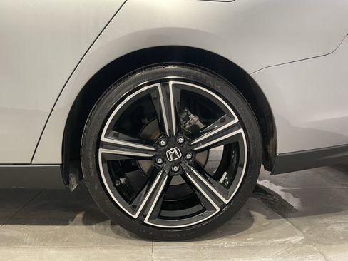 Used 2024 Honda Accord Sport image 9