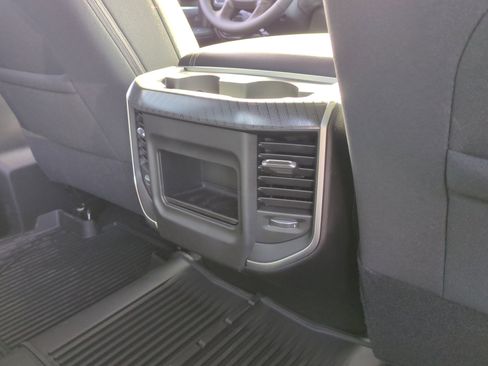 New 2026 RAM 3500 Big Horn AWD/4WD image 32